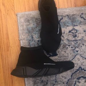 Balenciaga Blk & Balenciaga highlighter green